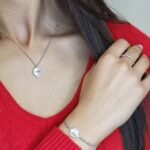 сребърна гривна с бял седеф