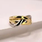 Златен луксозен пръстен с италиански бутиков  дизайн от двуцветно злато с плавни линии 