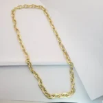 изискан златен синджир от 14 к злато е съвършената комбинация от модерен дизайн и класическа елегантност.  Колието има изтънчена дизайн, с специален разпознаваем луксозен цвят и повърхост