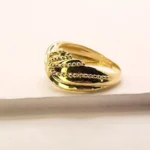 Златен луксозен пръстен с италиански бутиков дизайн с плавни линии голям размер 60 .Изискан стил и неповторима елегантност! Проба 585 / 14 карата